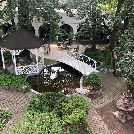 öreg-tó Youth Hostel *